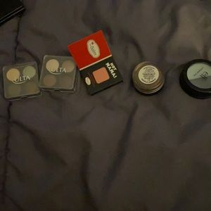 Eyeshadow lot